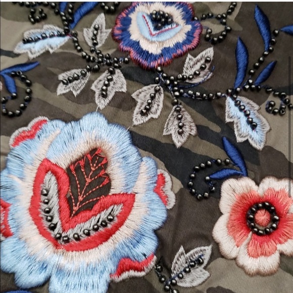 Express Camo embroidered jacket - Picture 4 of 7